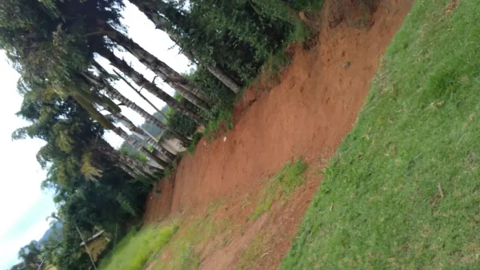 Preciso de Caseiro e pedreiro para trabalhar em Atibaia 