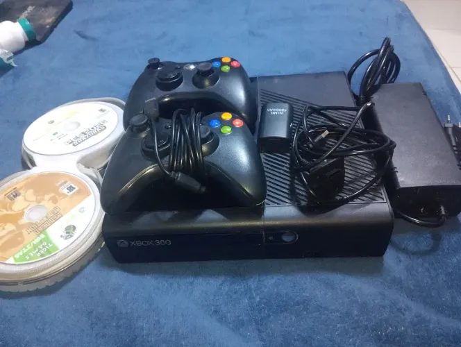Vendo kit Xbox 360 slim-ótimo estado