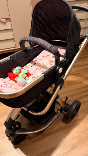 Carrinho de bebê completo  + pula canguru safety + bercinho chicco 