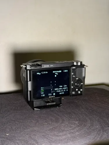 CÂMERA SONY ZVE10