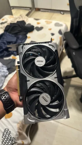 Placa de vídeo rtx 5060 msi (MUITO NOVA)
