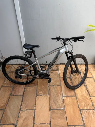 Bicicleta Oggi E-Bike Big Wheel 8.2 2025