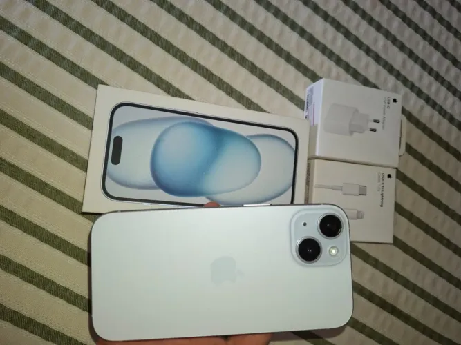 iPhone 15 128GB Azul | Caixa + Cabo + Carregador | 87% Bateria | Excelente Estado
