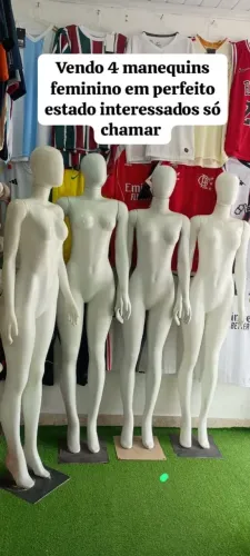 Vendo 4 manequins feminino em perfeito estado