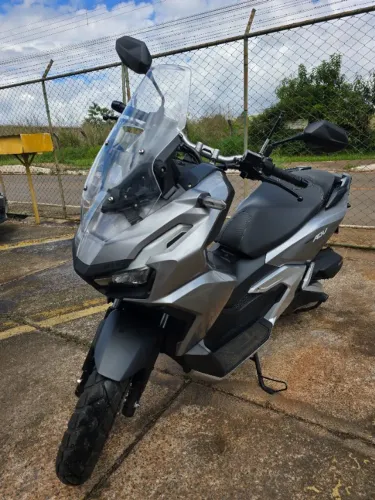 HONDA ADV 160 2025/2026 - BAIXA KM - ESTADO DE ZERO
