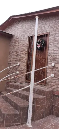 Alugo casa em Viamão