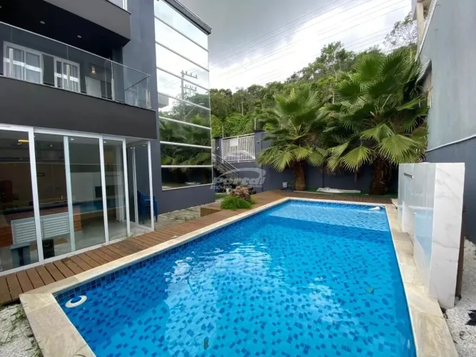 Casa com piscina disponível para locação em Itajuba, Barra Velha/SC (Cod. 22901)