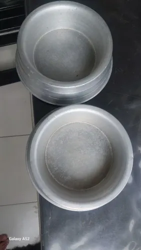 Comedouro de alumínio para cães 