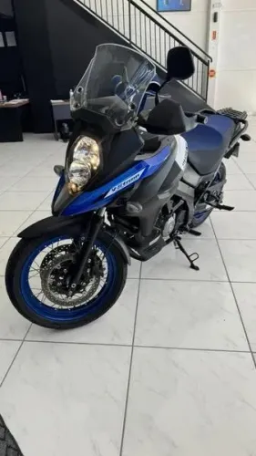 SUZUKI V-STROM 650XT 2025