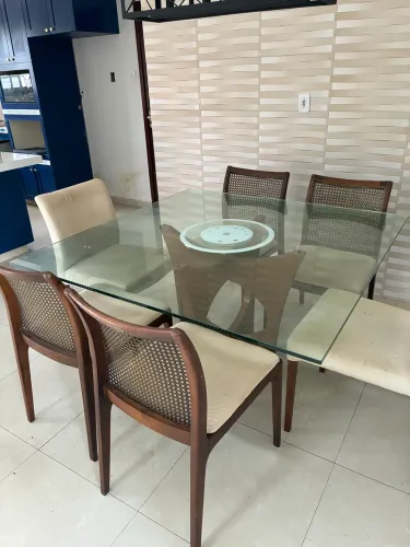 Mesa de madeira belíssima