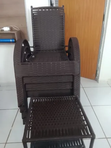 Cadeiras e mesa de fibra de bambu