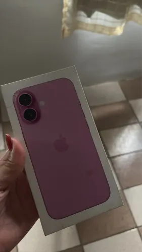 iPhone 16