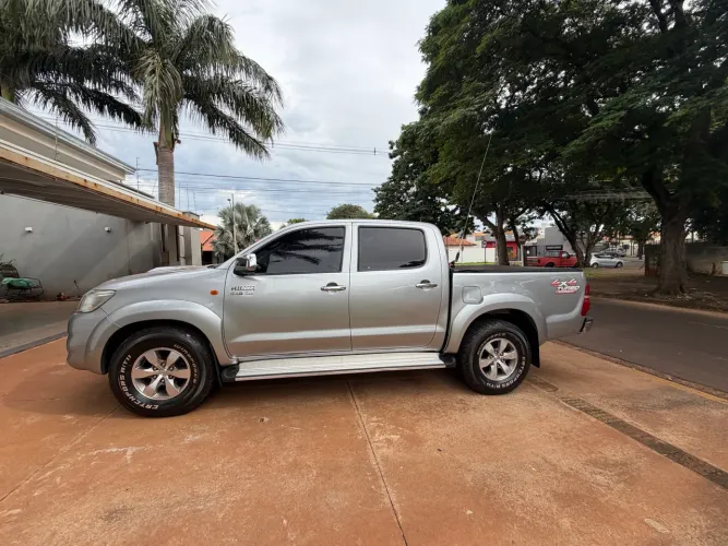 Toyota Hilux CD D4-d 4X4 3.0 TDI Dies. Mec. 2015