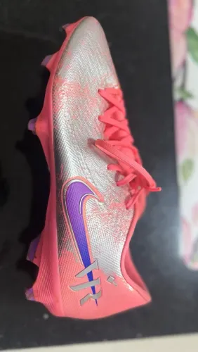 Chuteira Nike Zoom Vapor 16 Academy VJR tamanho 37