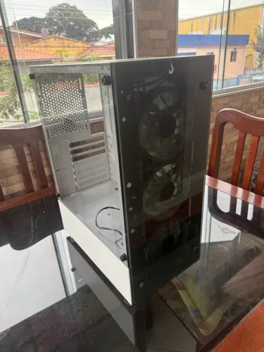 Gabinete Desktop branco vidro seminovo com 3 Fans