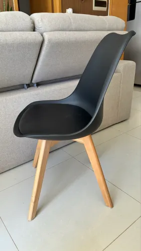 Cadeira fixa acolchoada 