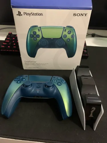 Controle PS5 DualSense Original Chroma Teal + Base Carregadora