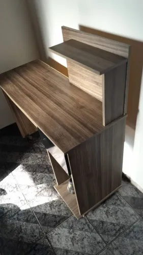 Mesa para computador/escritório