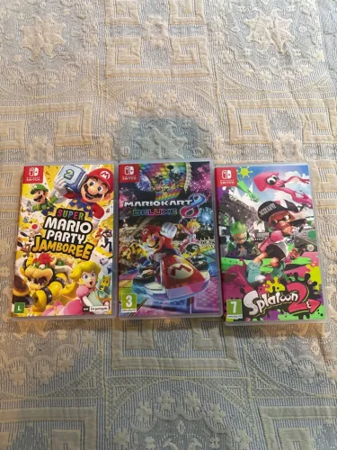 Combo jogos Switch MarioKart8 Deluxe, Splatoon 2, Mario Party Jamboree