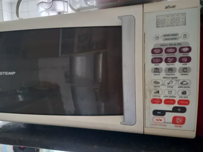 Microondas Brastemp de 30 litros. Pra vender logo!
