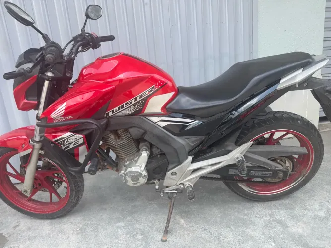 Moto CB TWISTER 250 ABS