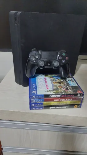 Ps4 slim 1 tb 4 JOGOS (aceito cartão) play 4 PlayStation 4 1 tera