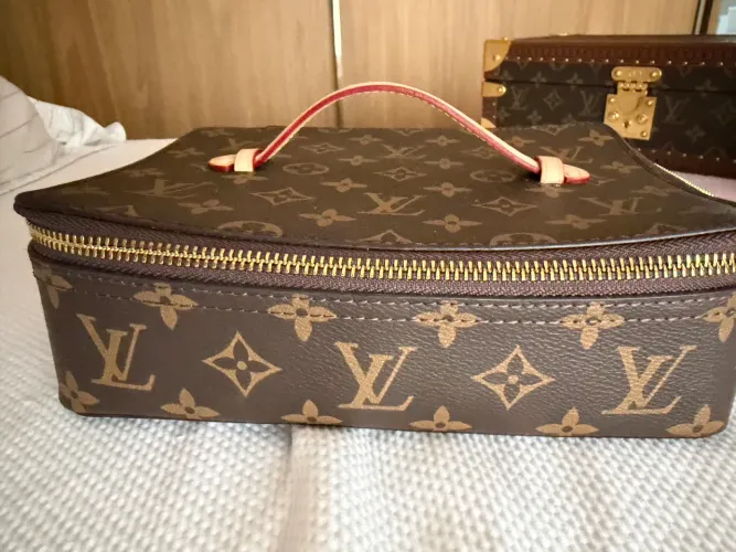 Necessaire Louis Vuittton estilo porta joias