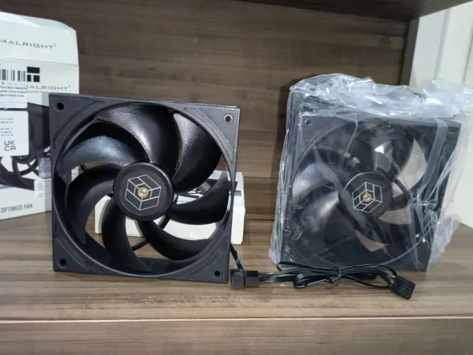 Par de Ventoinhas Thermalright TL-H12-X28 (120mm) - Novas, Nunca Usadas