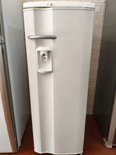 Geladeira Electrolux pequena