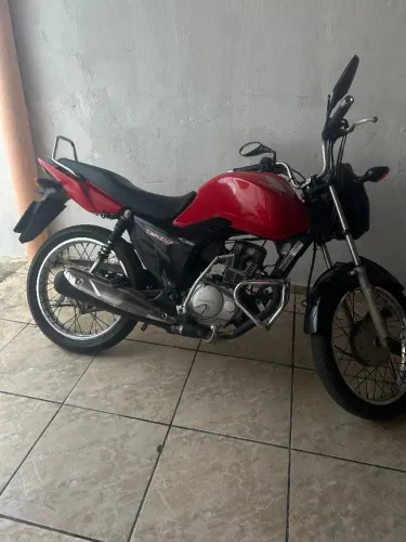 Moto 2018 fan 125 vermelha 