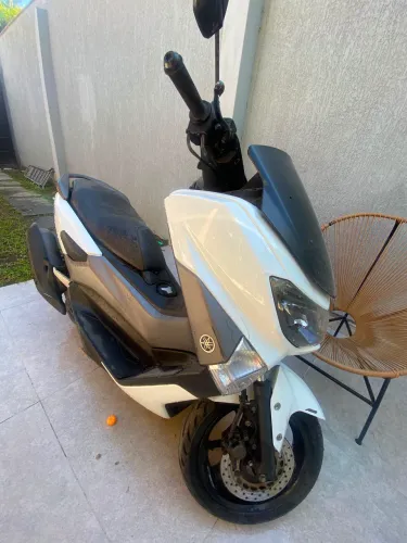 Nmax com apenas 27 mil km 