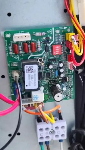 Conserto de placa de ar condicionado 