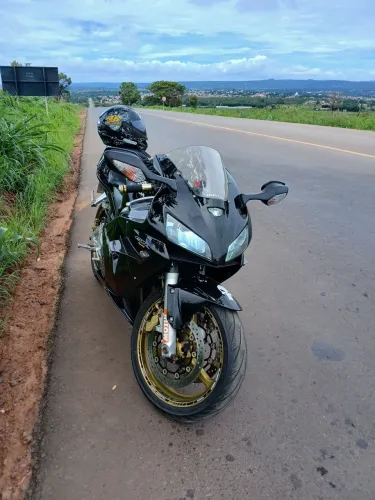 Vendo:cbr 600rr ano 2004 bem conservada
