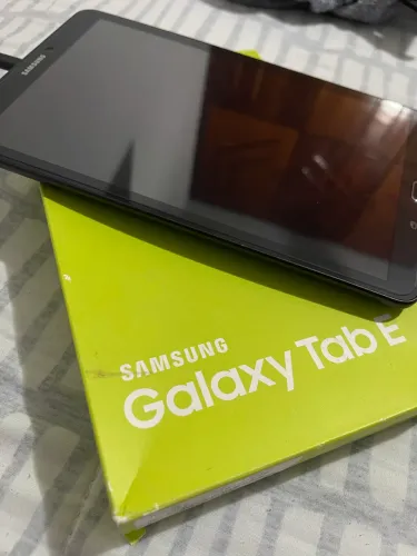 Galaxy Tab E à venda - Samsung