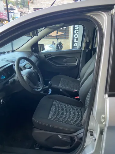 Aluga-se carro para aplicativo - Uber , 99 e outros