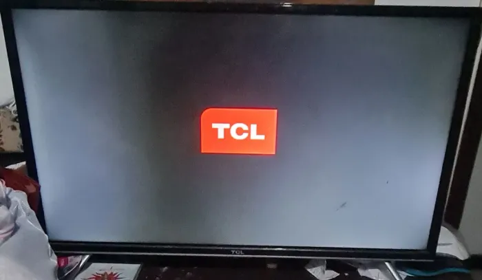 SMART TV TCL PARA RETIRADA DE PEÇAS OU CONSERTO