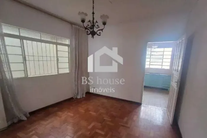 Vila Assunção - Casa Térrea para locação com 180 m² e quintal