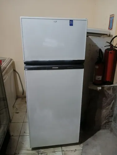 Geladeira funcionando perfeitamente com garantia