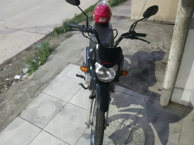 Uma moto que dispensa apresentação pop e top demais muito nova 