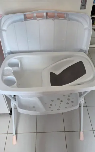 Banheira de bebê feminina