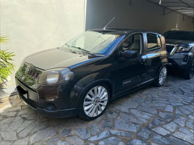 Fiat Uno Sporting 1.4 EVO Fire Flex 8V 4P 2012