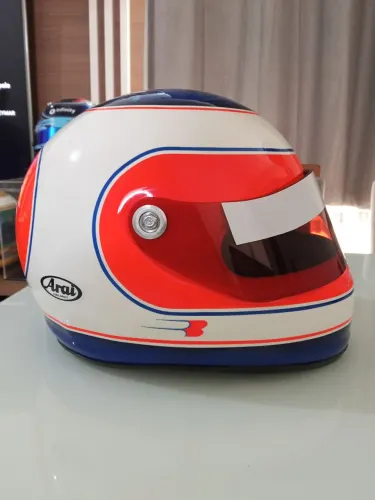 Escultura Capacete Rubens Barrichello