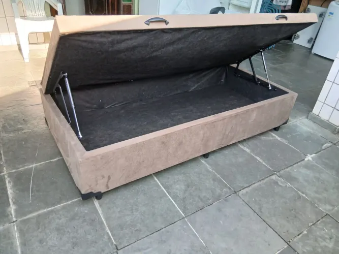 Cama box baú solteiro usada em ótimo estado. 