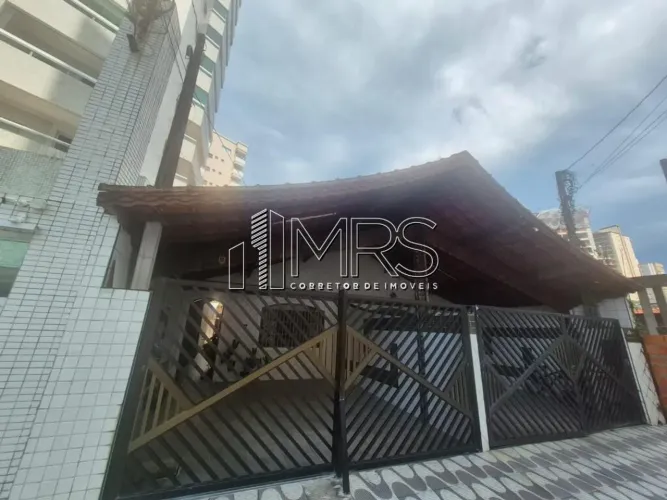Casa Geminada à Venda em Caiçara - 2 Quartos, Suíte e Churrasqueira