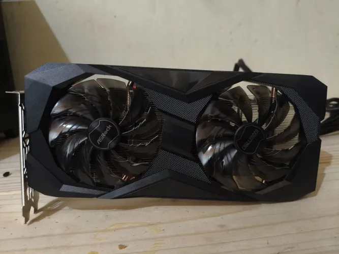 Placa de Vídeo RX 7600 8GB ASRock Challenger - Semi Nova