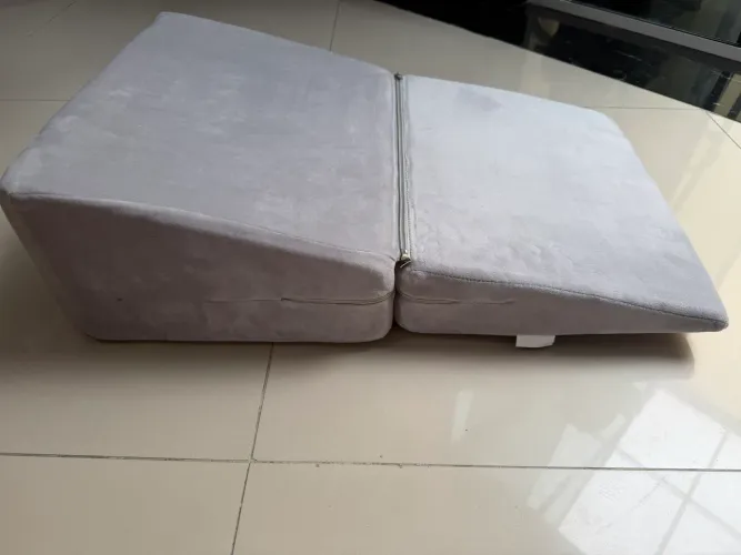 Almofada triangular dupla dr coluna 