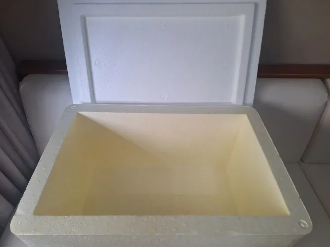 Isopor 60 litros com dreno