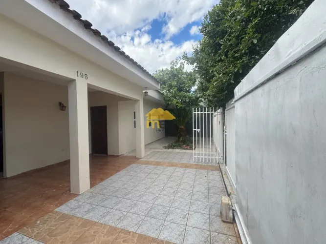 Casa para Locação em Presidente Prudente, Parque São Matheus, 3 dormitórios, 1 suíte, 3 ba