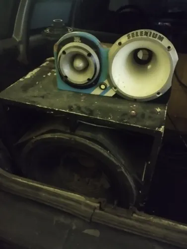 Som automotivo