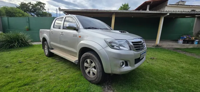 Toyota Hilux CD SR D4-d 4X4 3.0 TDI Dies Aut. 2014